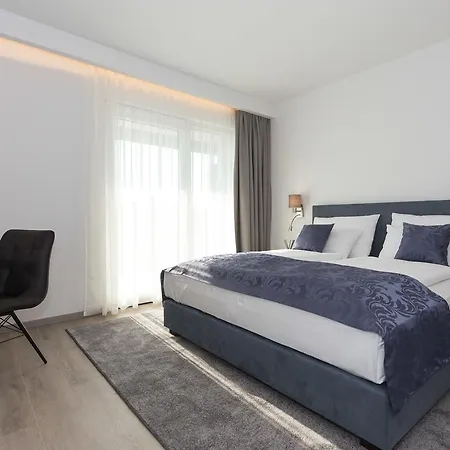 Pansion Leggero 4*
